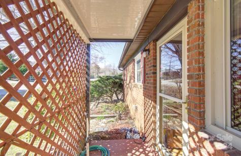 357 Deaverview Road Asheville NC 28806