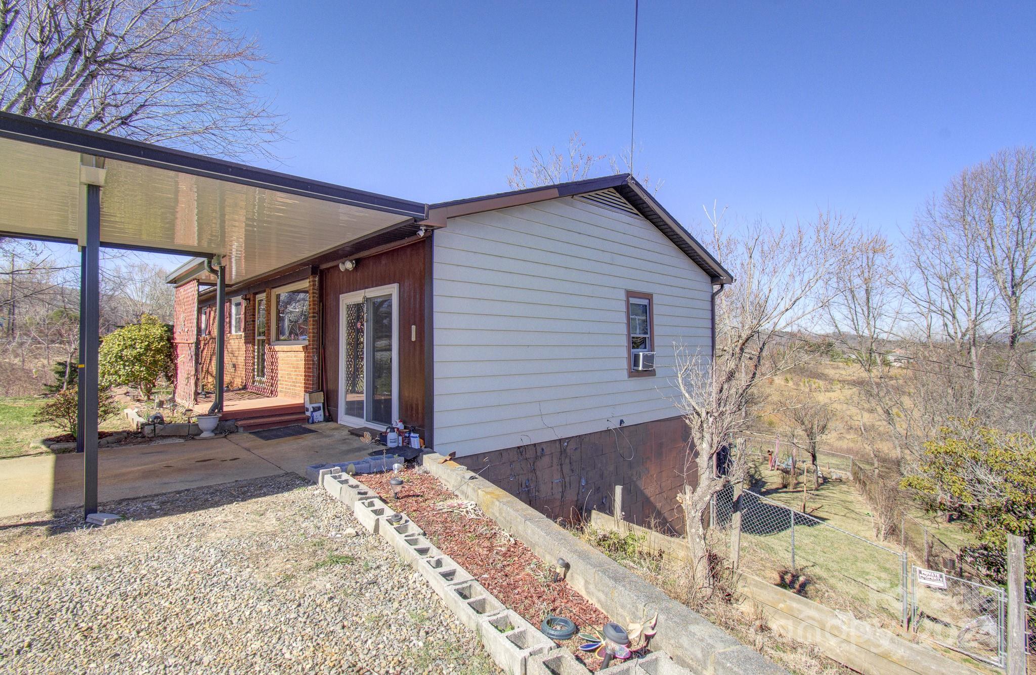 357 Deaverview Road Asheville NC 28806