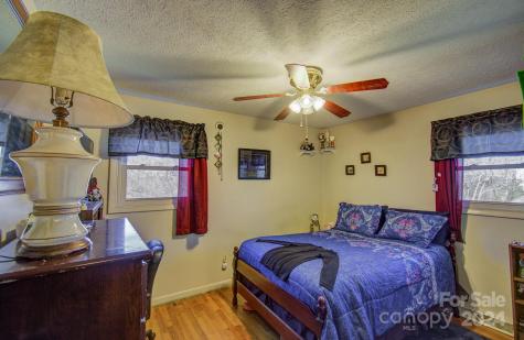 357 Deaverview Road Asheville NC 28806