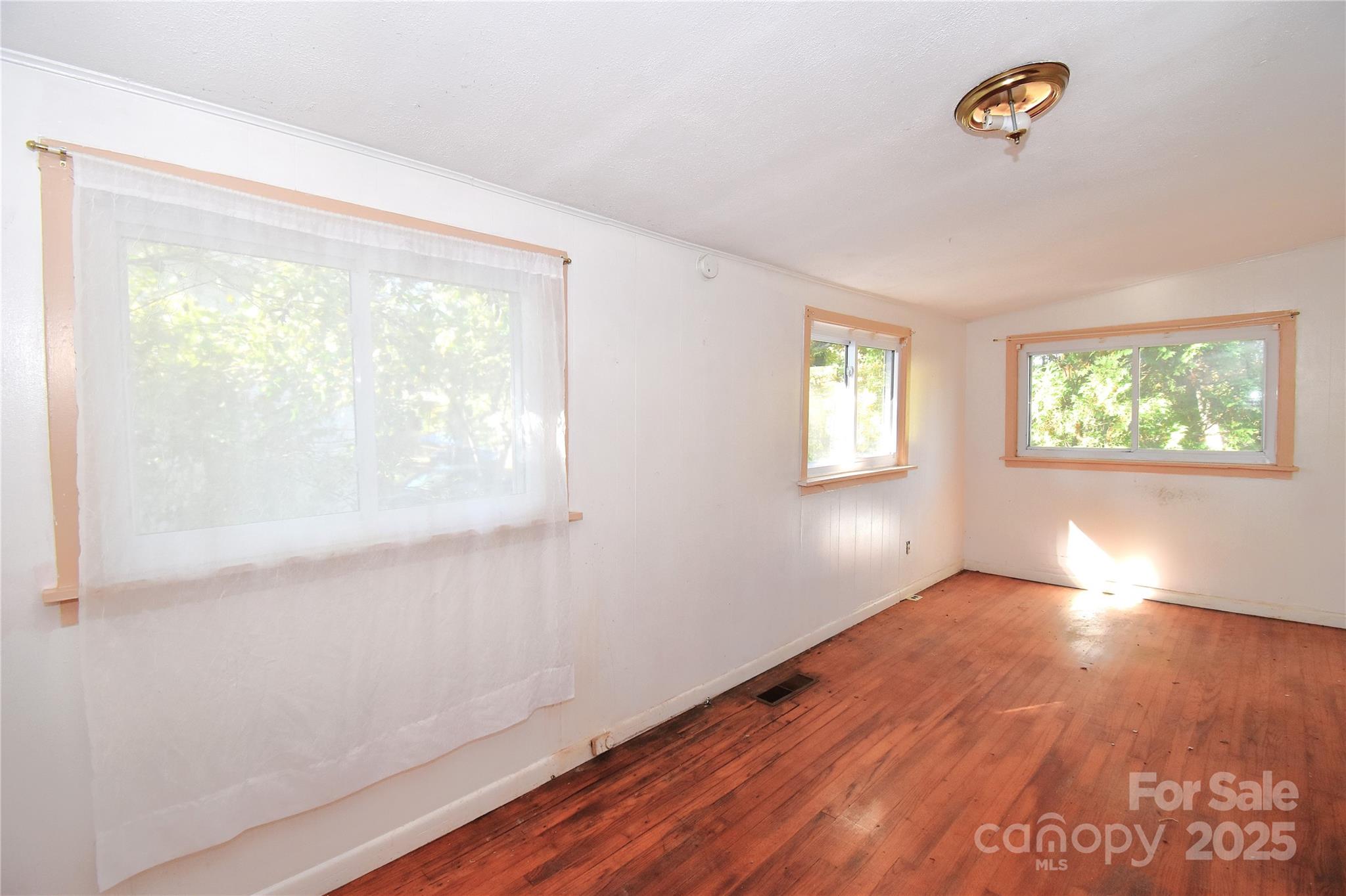 26 Dogwood Court Asheville NC 28805