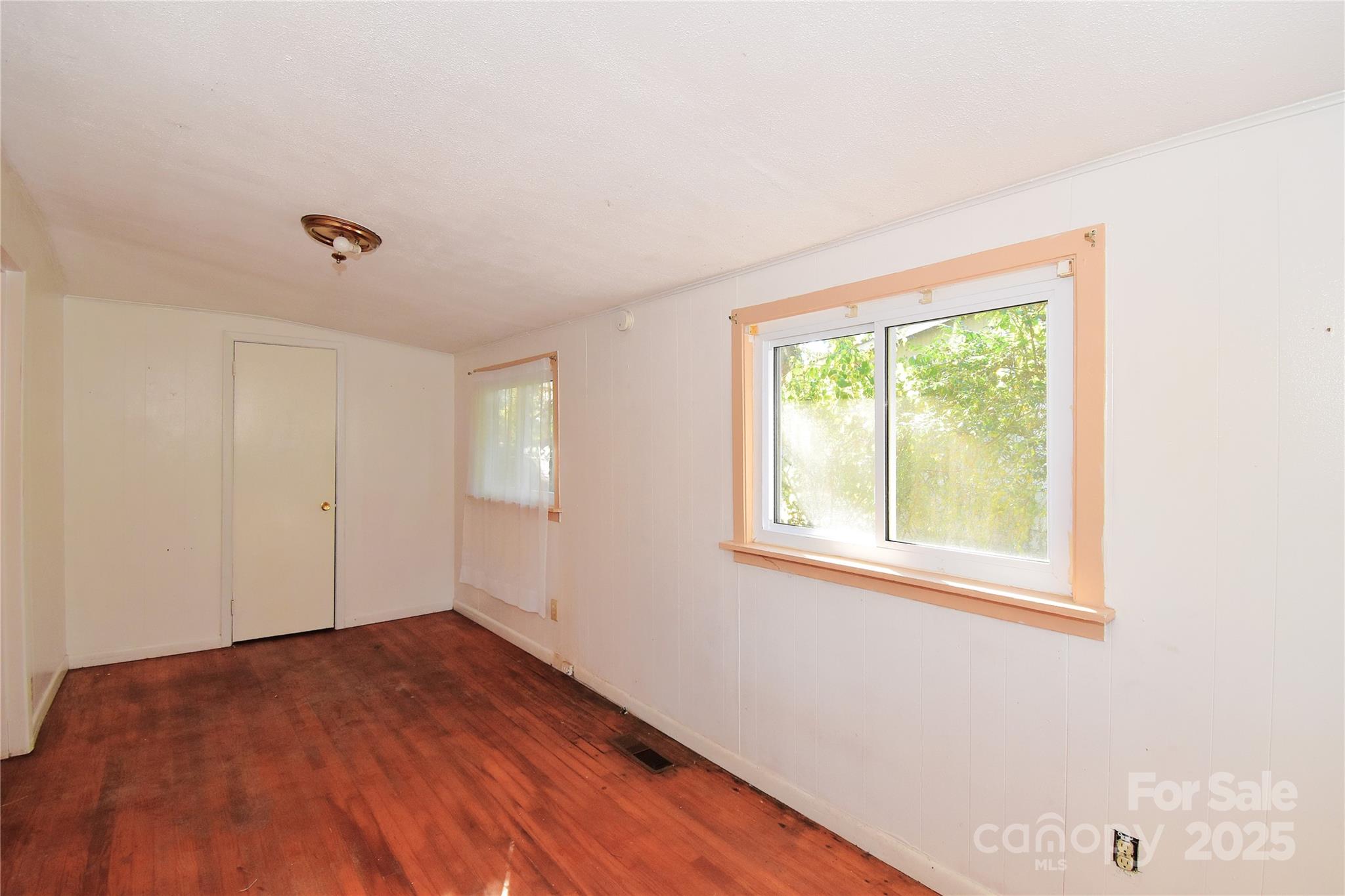 26 Dogwood Court Asheville NC 28805