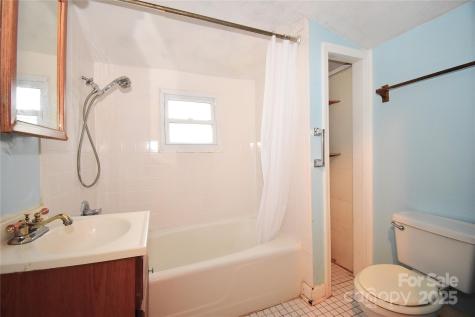 26 Dogwood Court Asheville NC 28805