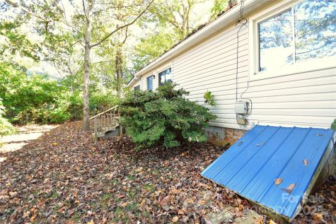 26 Dogwood Court Asheville NC 28805