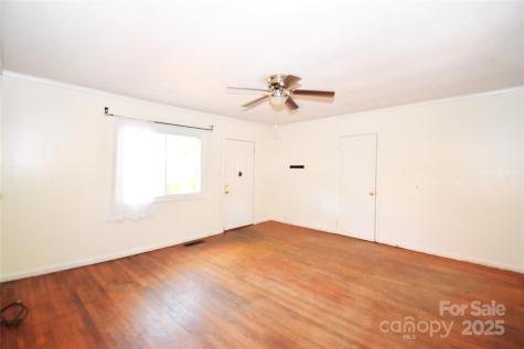 26 Dogwood Court Asheville NC 28805