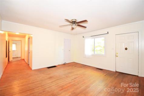 26 Dogwood Court Asheville NC 28805