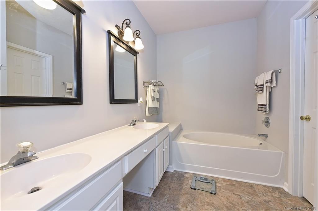 4024 Constable Court Charlotte NC 28209