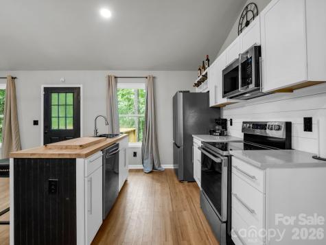 257 Roadrunner Circle Lake Lure NC 28746