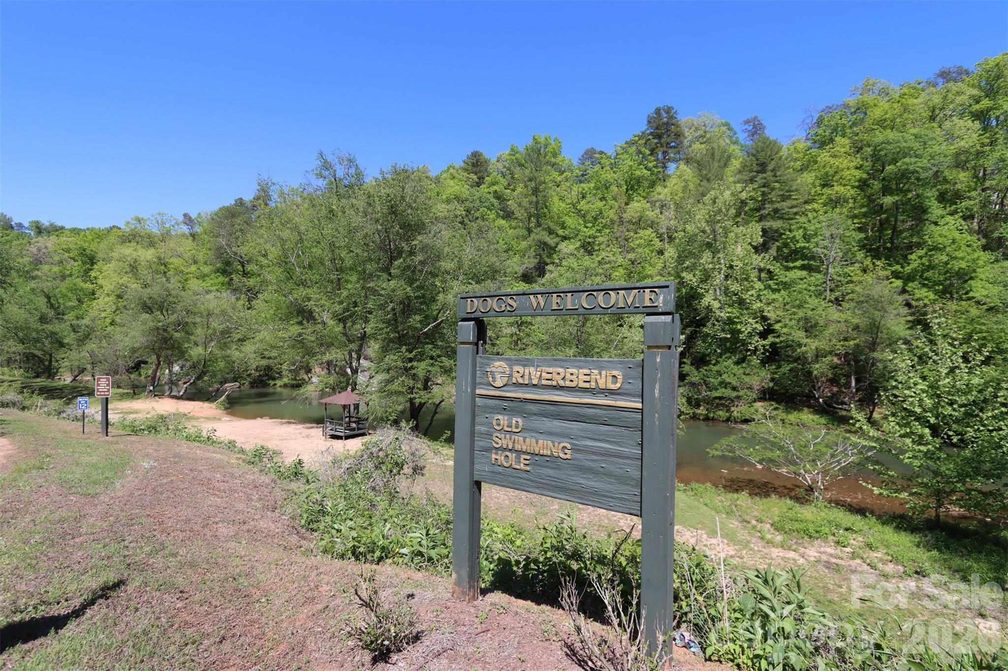 257 Roadrunner Circle Lake Lure NC 28746