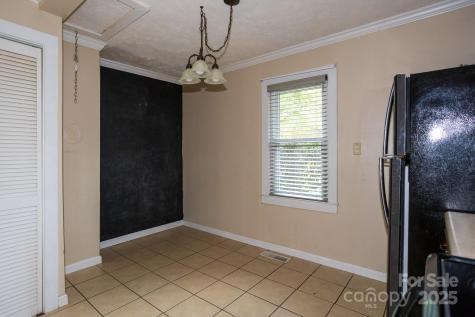 948 Riceville Road Asheville NC 28805