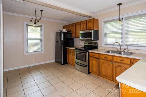 948 Riceville Road Asheville NC 28805