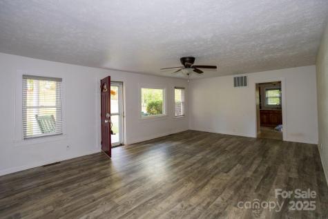 948 Riceville Road Asheville NC 28805