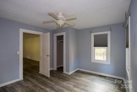 948 Riceville Road Asheville NC 28805