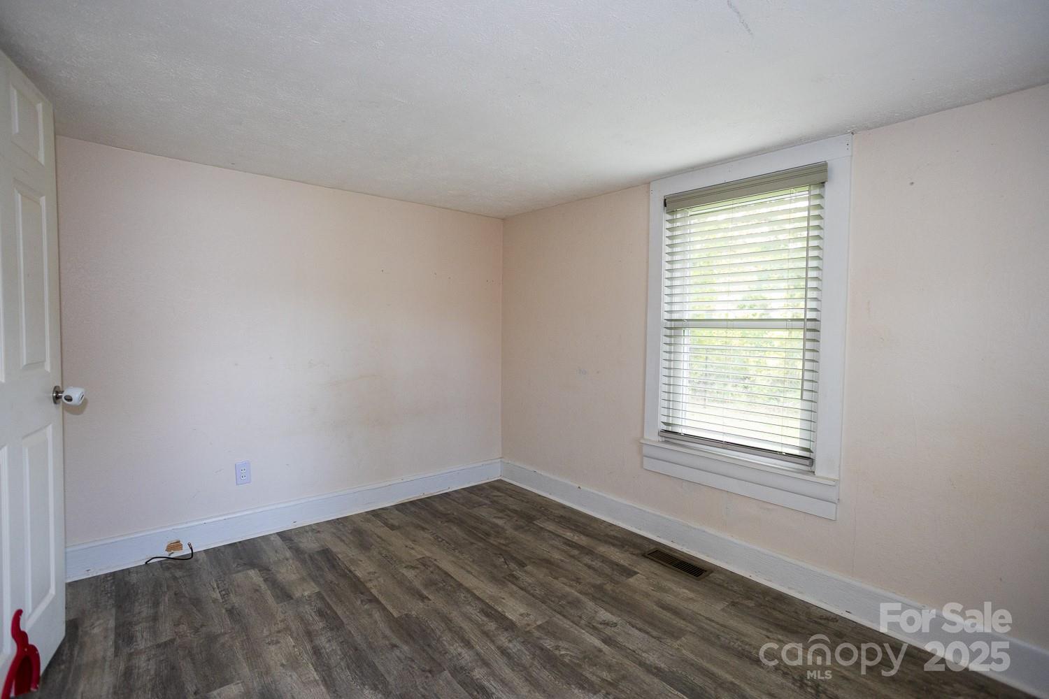 948 Riceville Road Asheville NC 28805