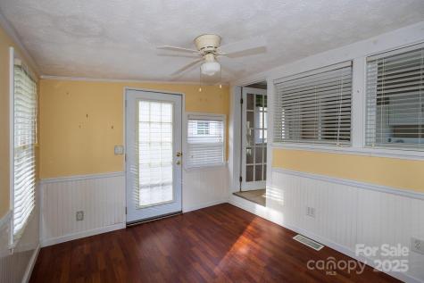 948 Riceville Road Asheville NC 28805