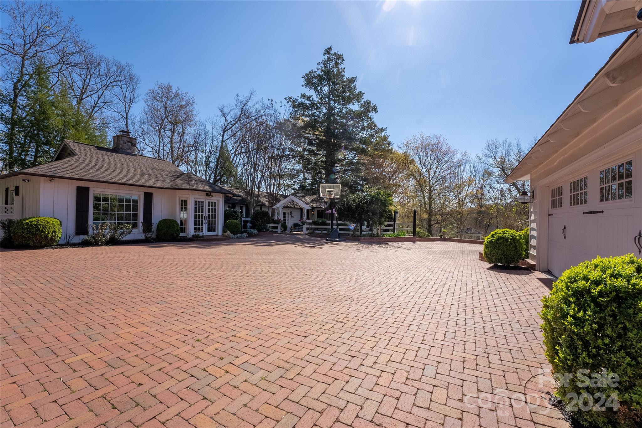 941 Braewick Road Tryon NC 28782