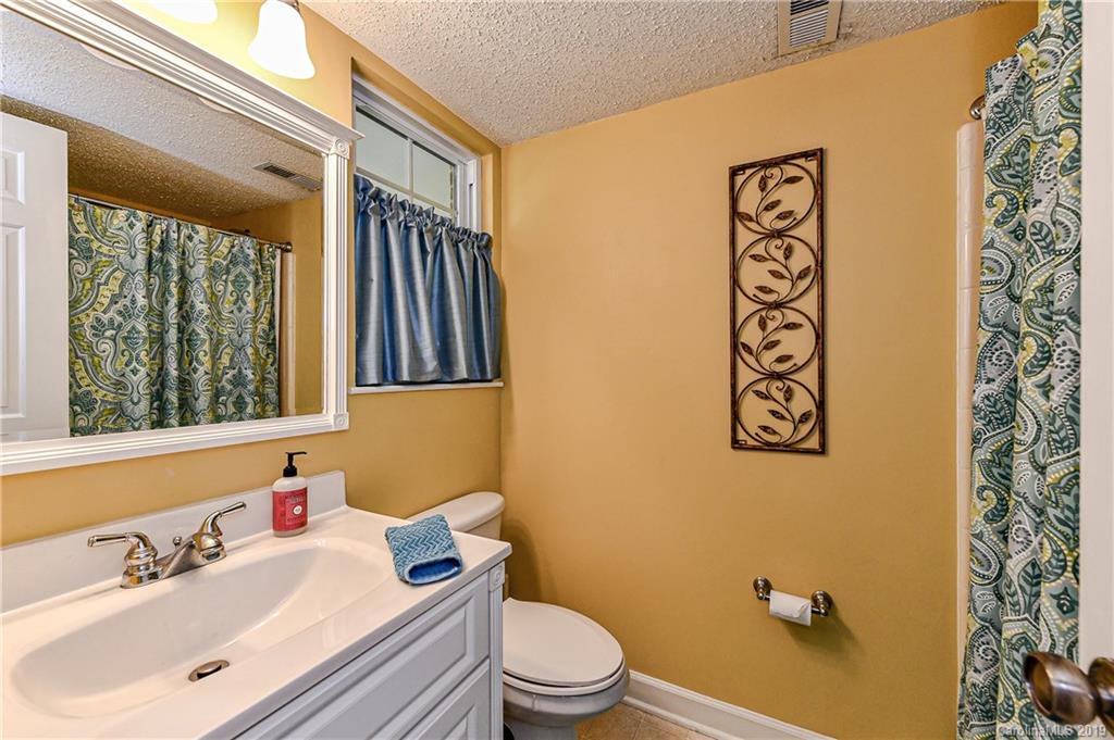 3824 Chevington Road Charlotte NC 28226