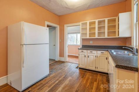5 Elizabeth Place Asheville NC 28801