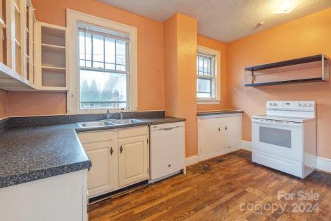 5 Elizabeth Place Asheville NC 28801