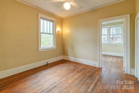 5 Elizabeth Place Asheville NC 28801
