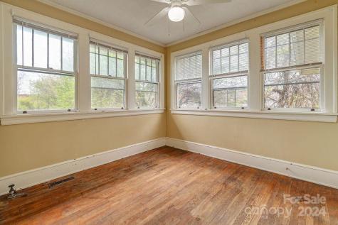 5 Elizabeth Place Asheville NC 28801