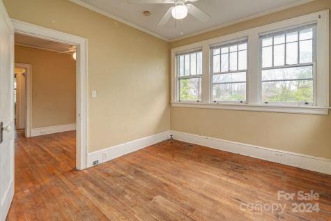 5 Elizabeth Place Asheville NC 28801