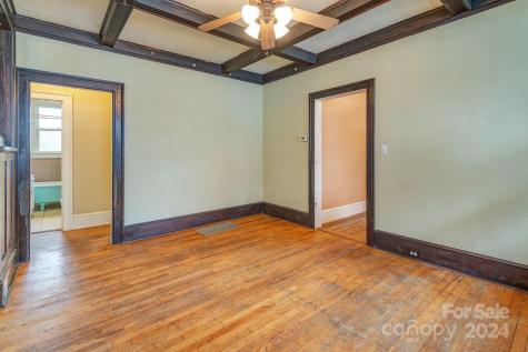 5 Elizabeth Place Asheville NC 28801