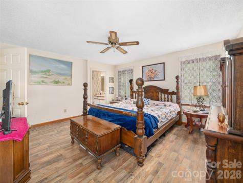 129 Kantagree Drive Bakersville NC 28705