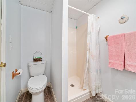 129 Kantagree Drive Bakersville NC 28705