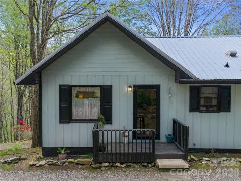 129 Kantagree Drive Bakersville NC 28705