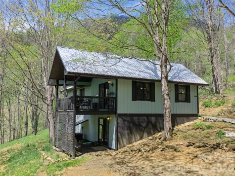 129 Kantagree Drive Bakersville NC 28705