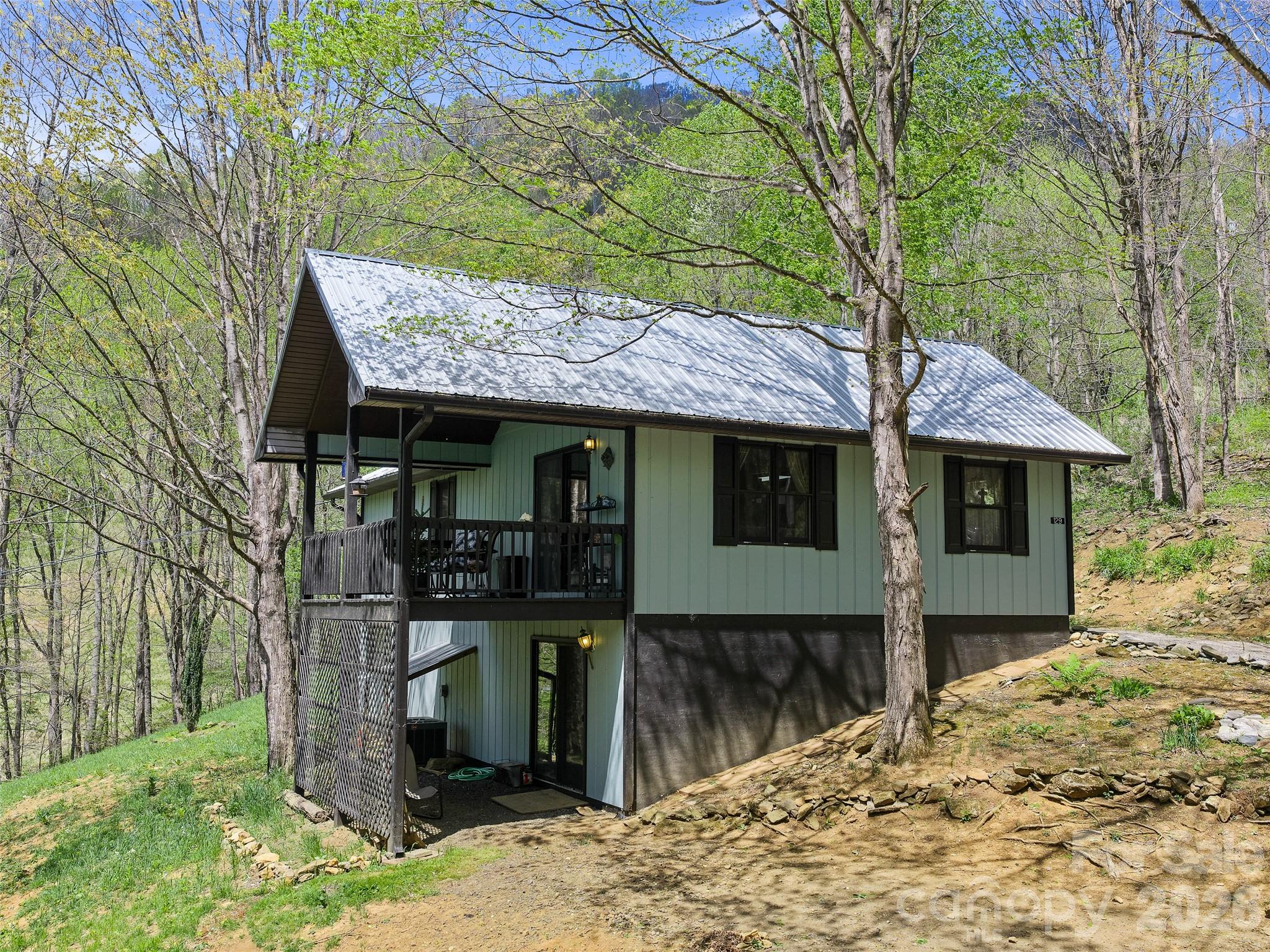 129 Kantagree Drive Bakersville NC 28705