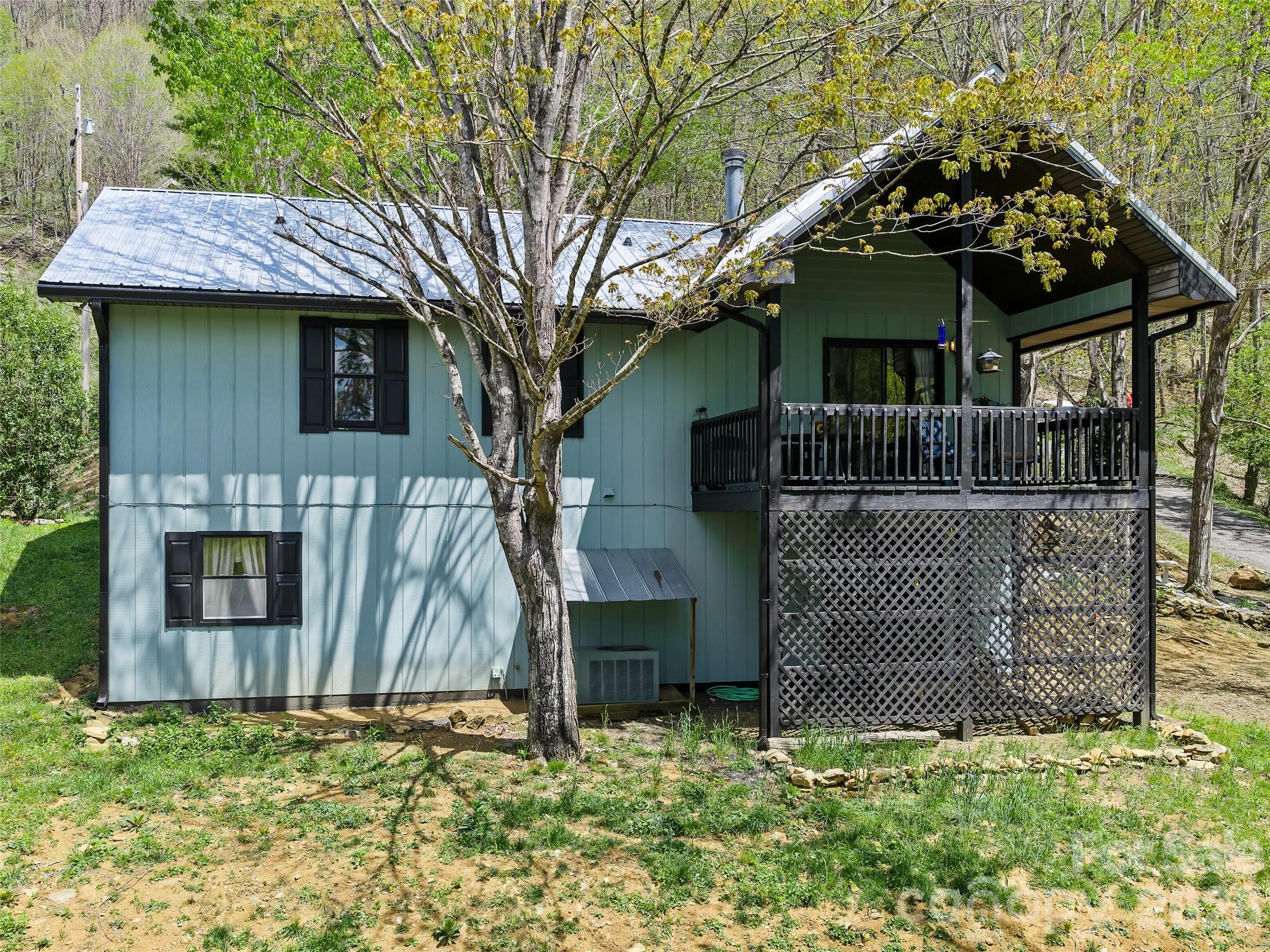129 Kantagree Drive Bakersville NC 28705