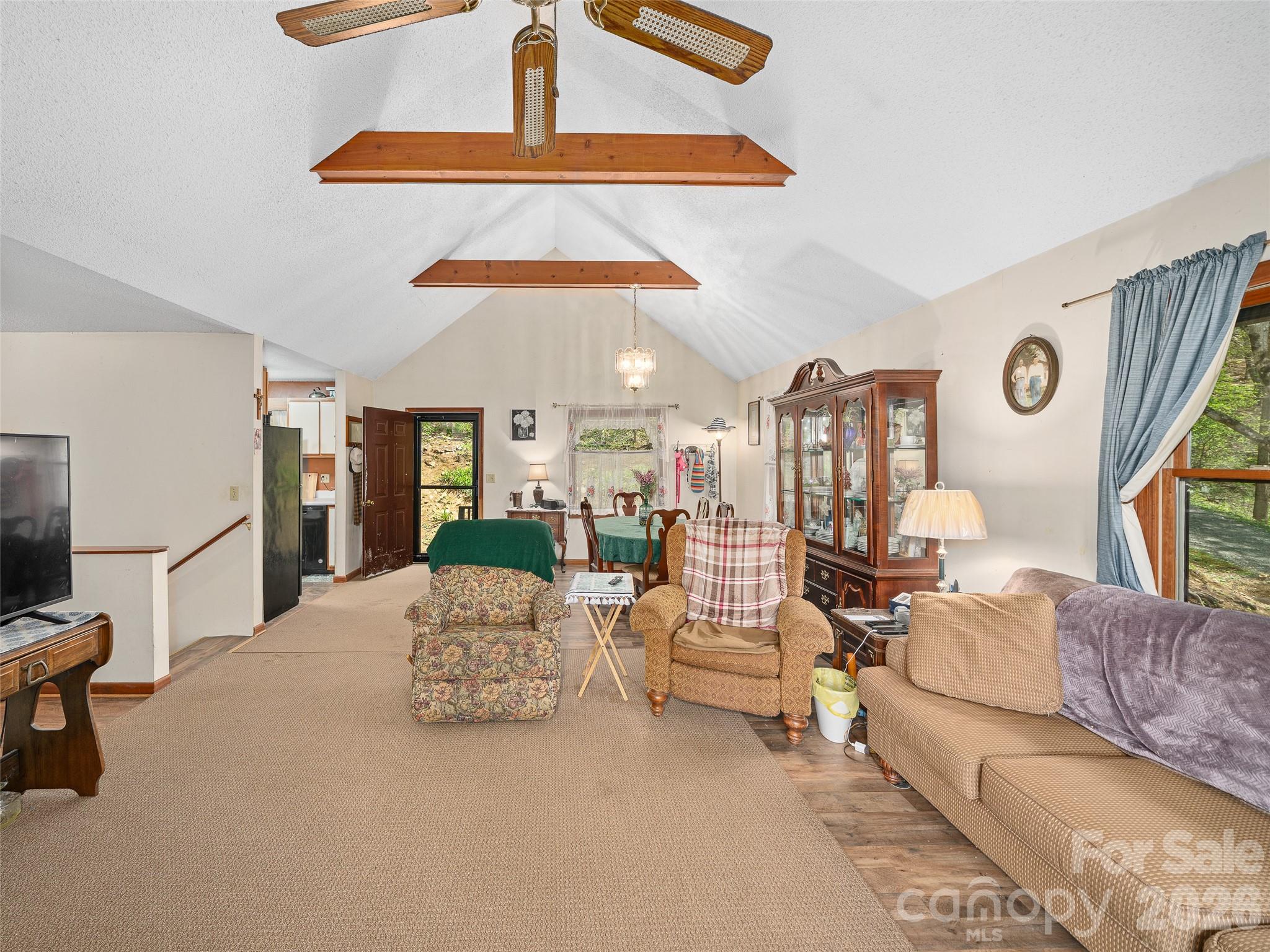 129 Kantagree Drive Bakersville NC 28705