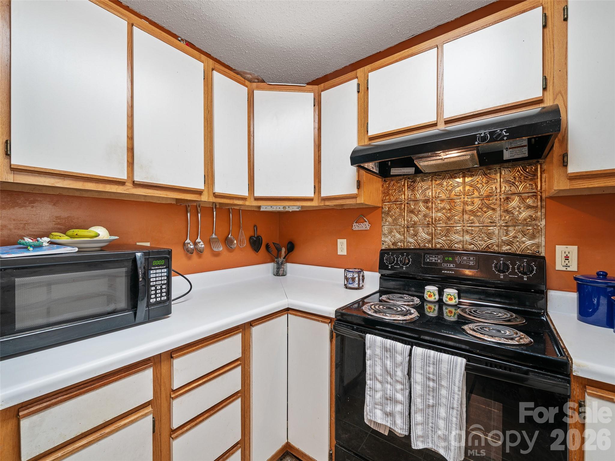 129 Kantagree Drive Bakersville NC 28705