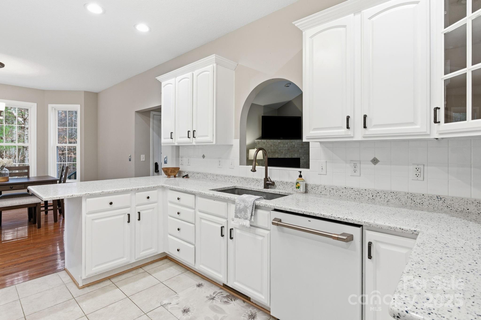 590 Brook Knoll Circle Weaverville NC 28787
