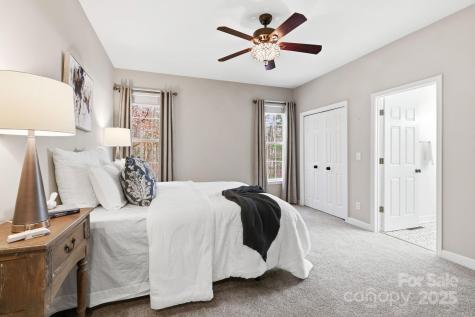 590 Brook Knoll Circle Weaverville NC 28787