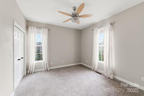 590 Brook Knoll Circle Weaverville NC 28787