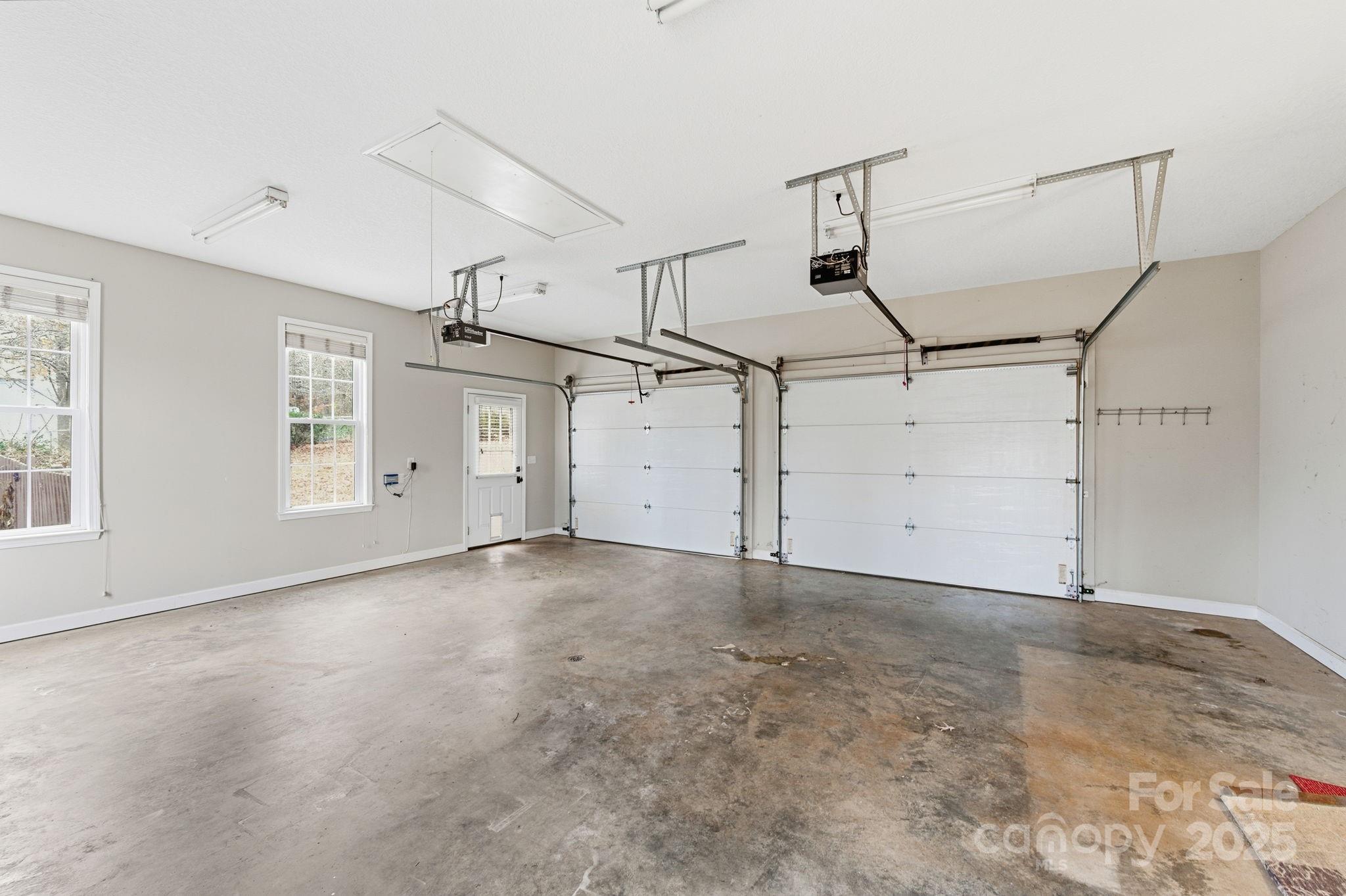 590 Brook Knoll Circle Weaverville NC 28787
