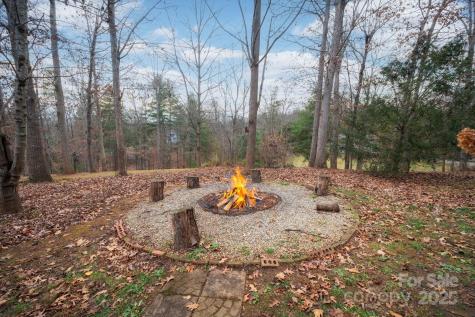 590 Brook Knoll Circle Weaverville NC 28787