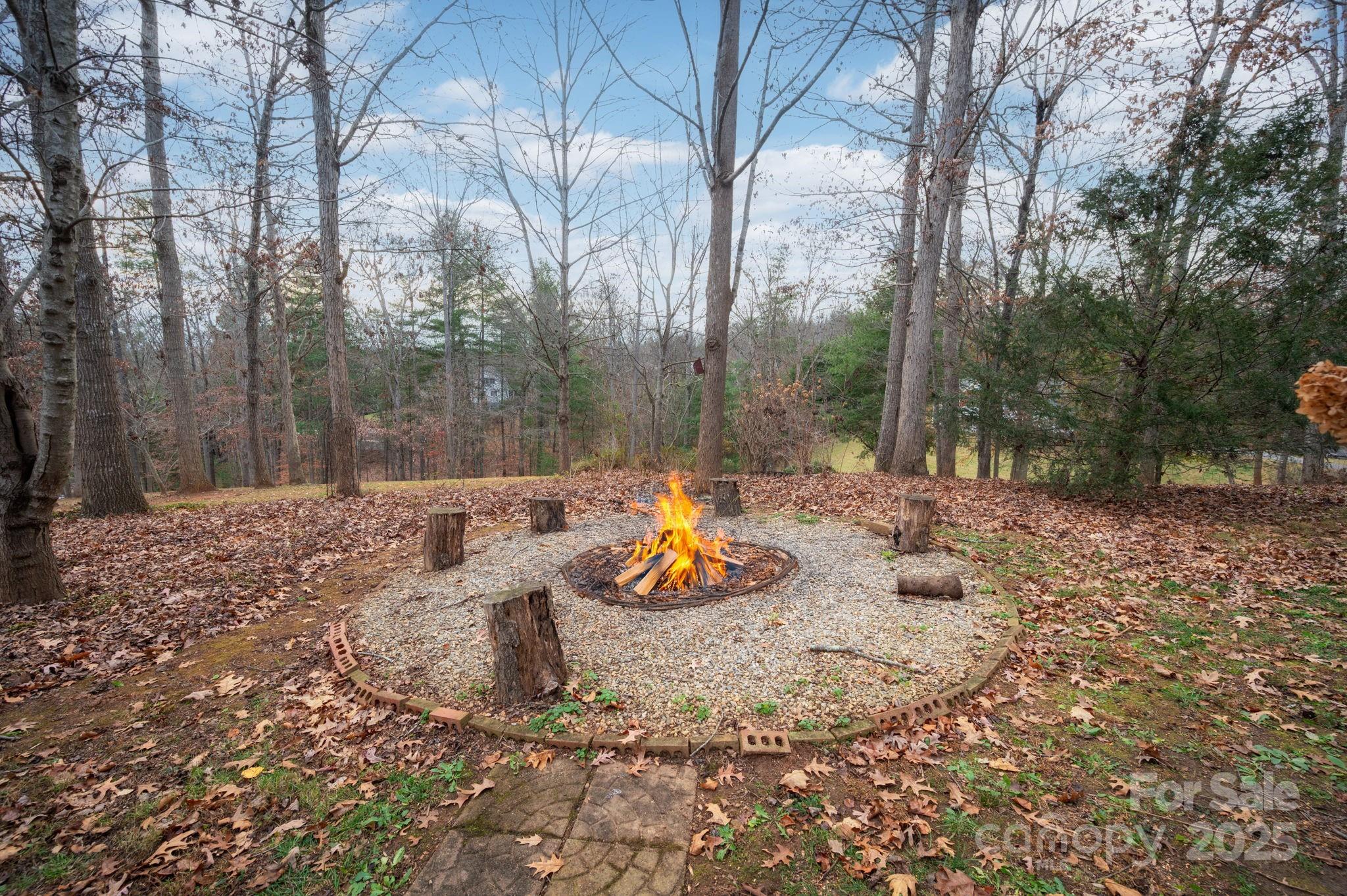 590 Brook Knoll Circle Weaverville NC 28787