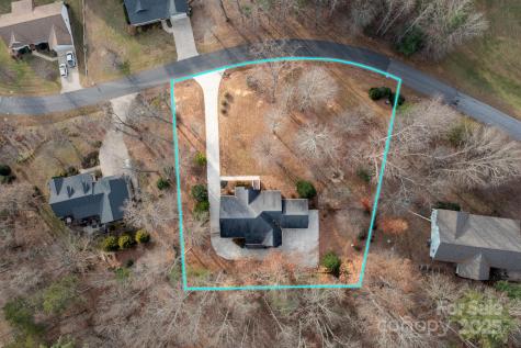 590 Brook Knoll Circle Weaverville NC 28787