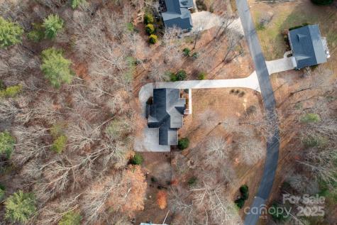 590 Brook Knoll Circle Weaverville NC 28787