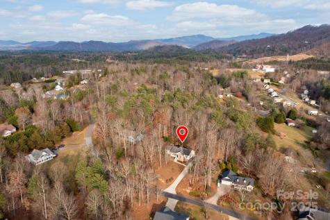 590 Brook Knoll Circle Weaverville NC 28787