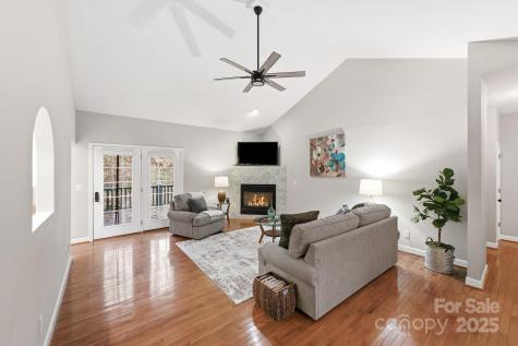 590 Brook Knoll Circle Weaverville NC 28787