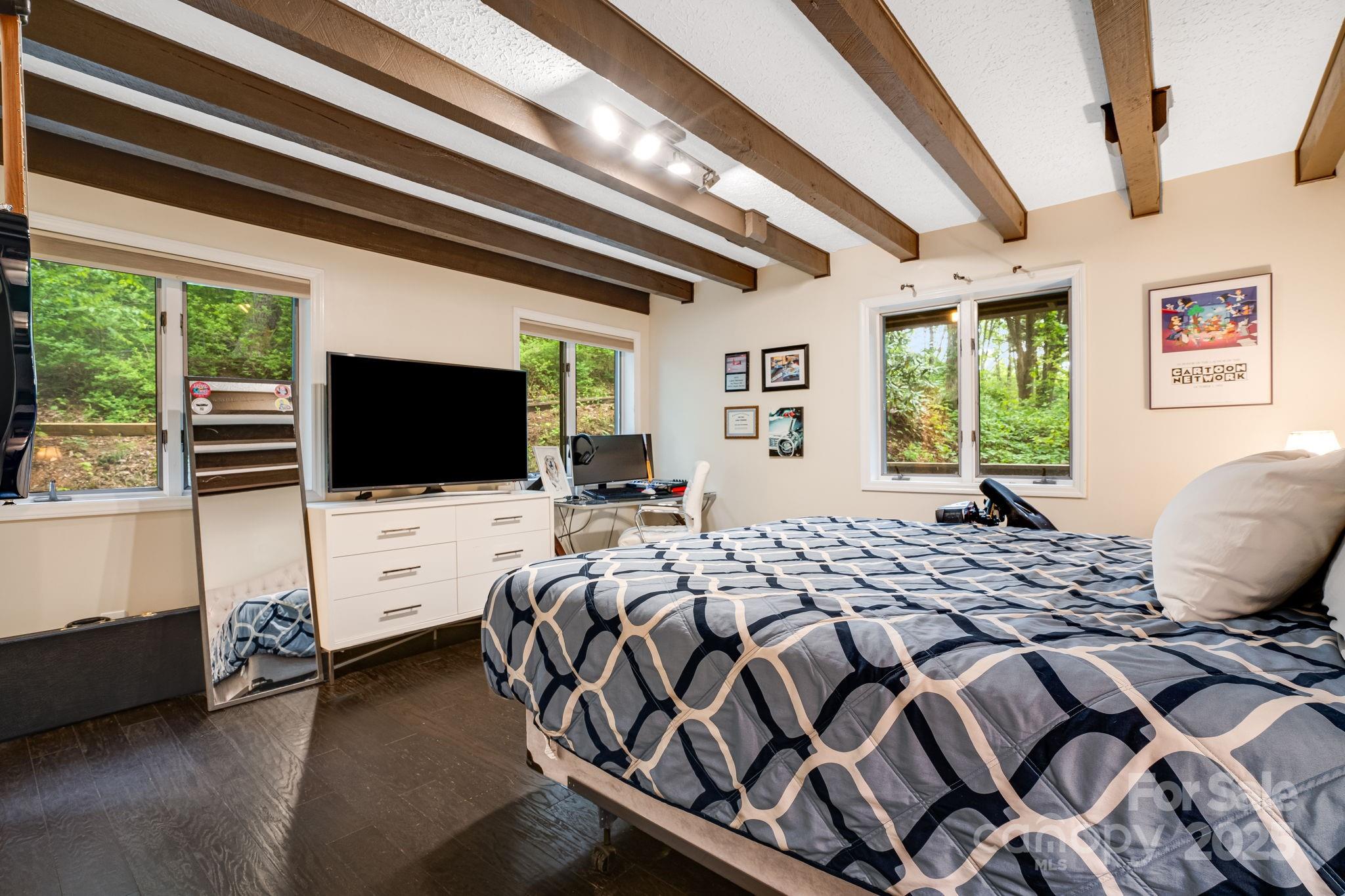 8 Quinn Court Asheville NC 28805