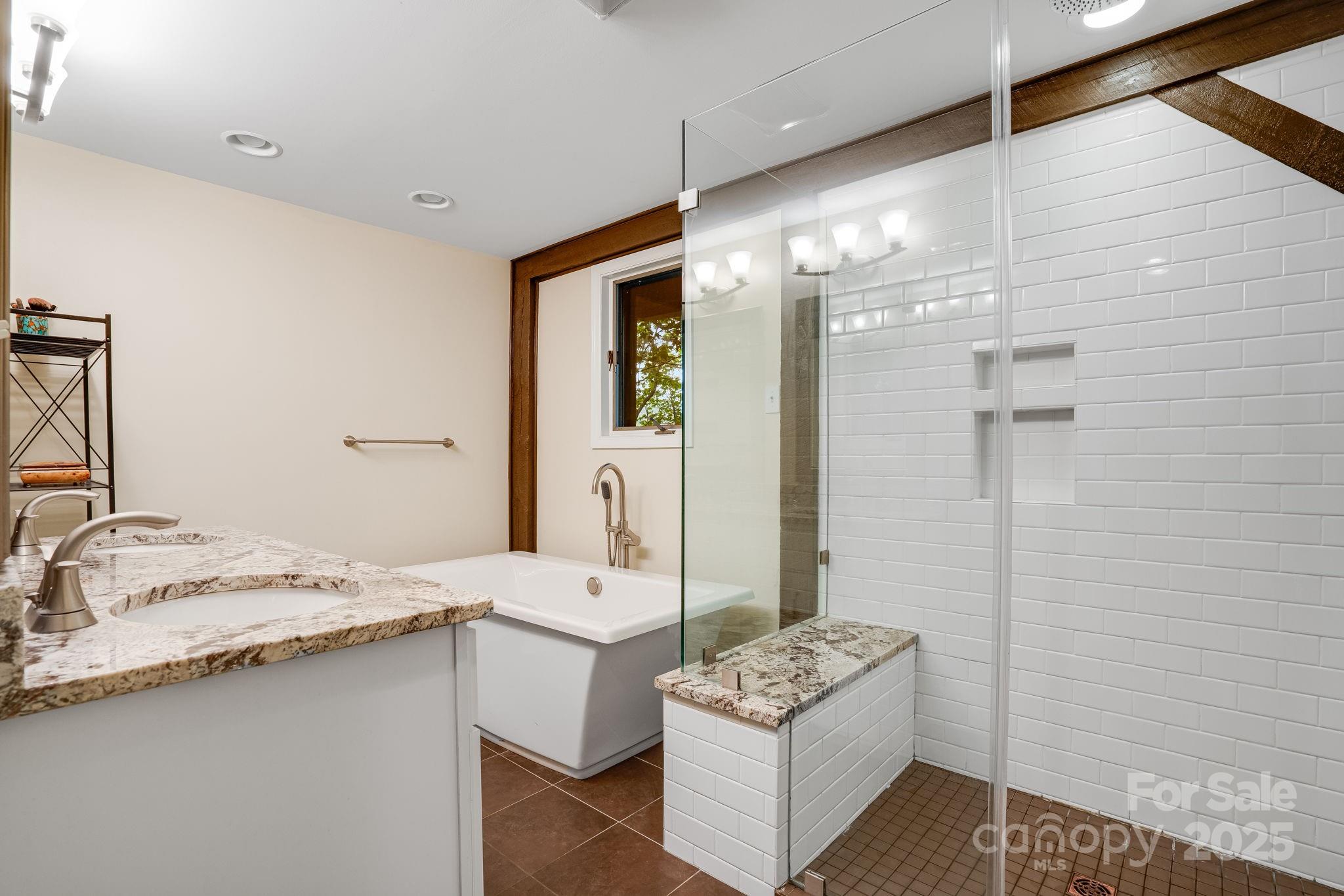 8 Quinn Court Asheville NC 28805