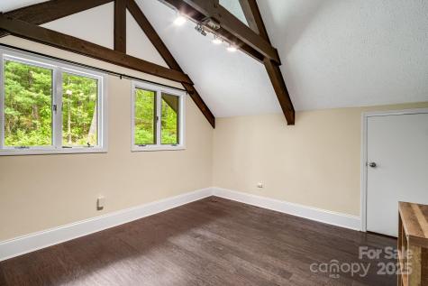 8 Quinn Court Asheville NC 28805