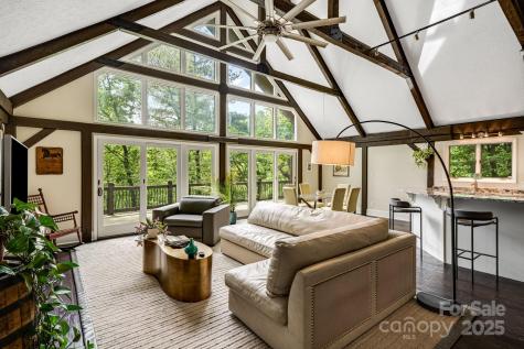 8 Quinn Court Asheville NC 28805