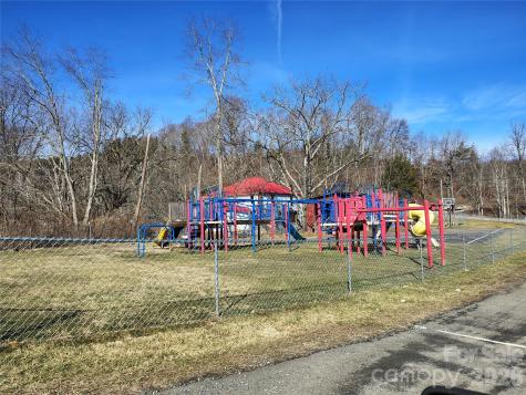 166 Old Helton School Road Lansing NC 28643