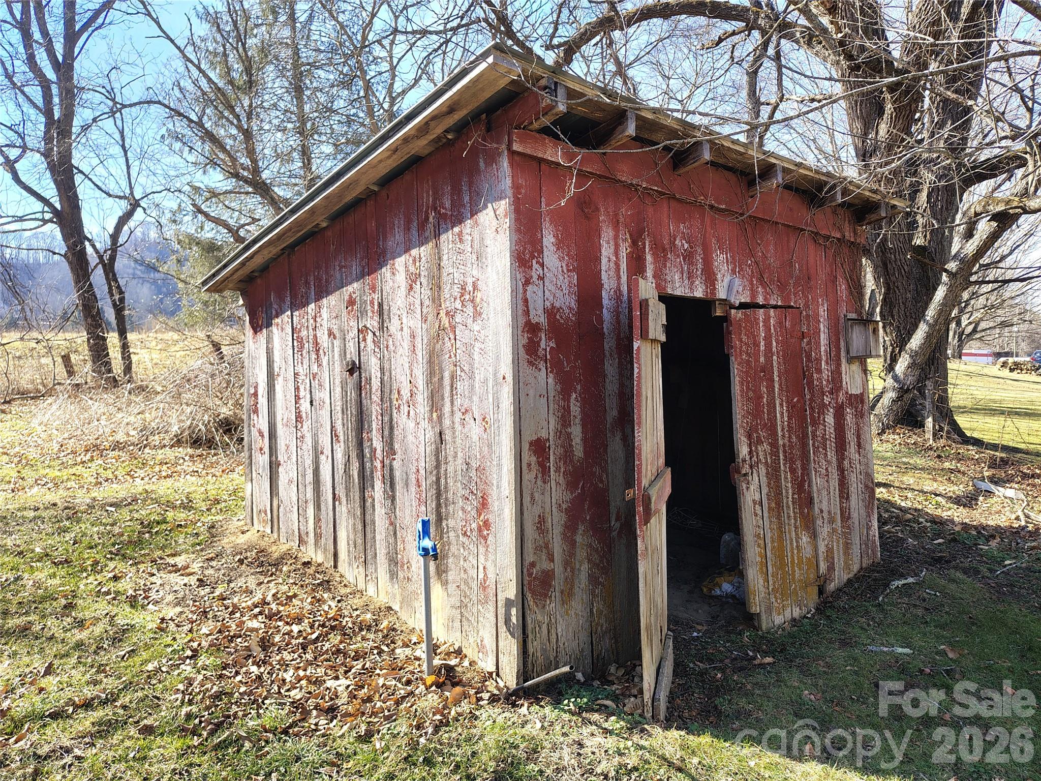 166 Old Helton School Road Lansing NC 28643
